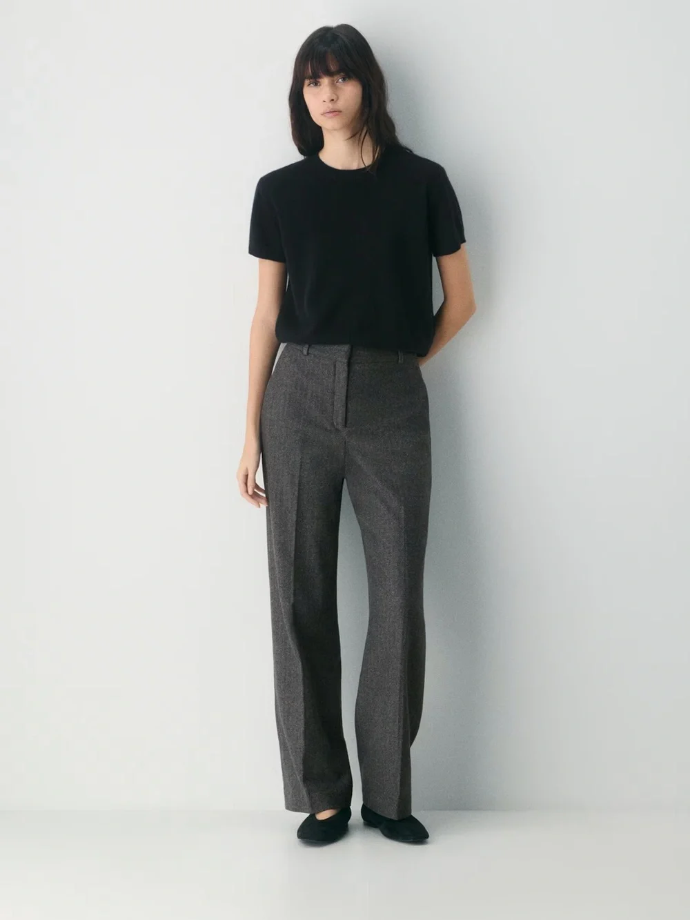 Aritzia Straight-Leg Trousers in Charcoal